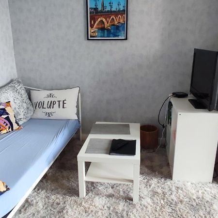 Celine Et Jose Apartman Cubzac-les-Ponts Kültér fotó