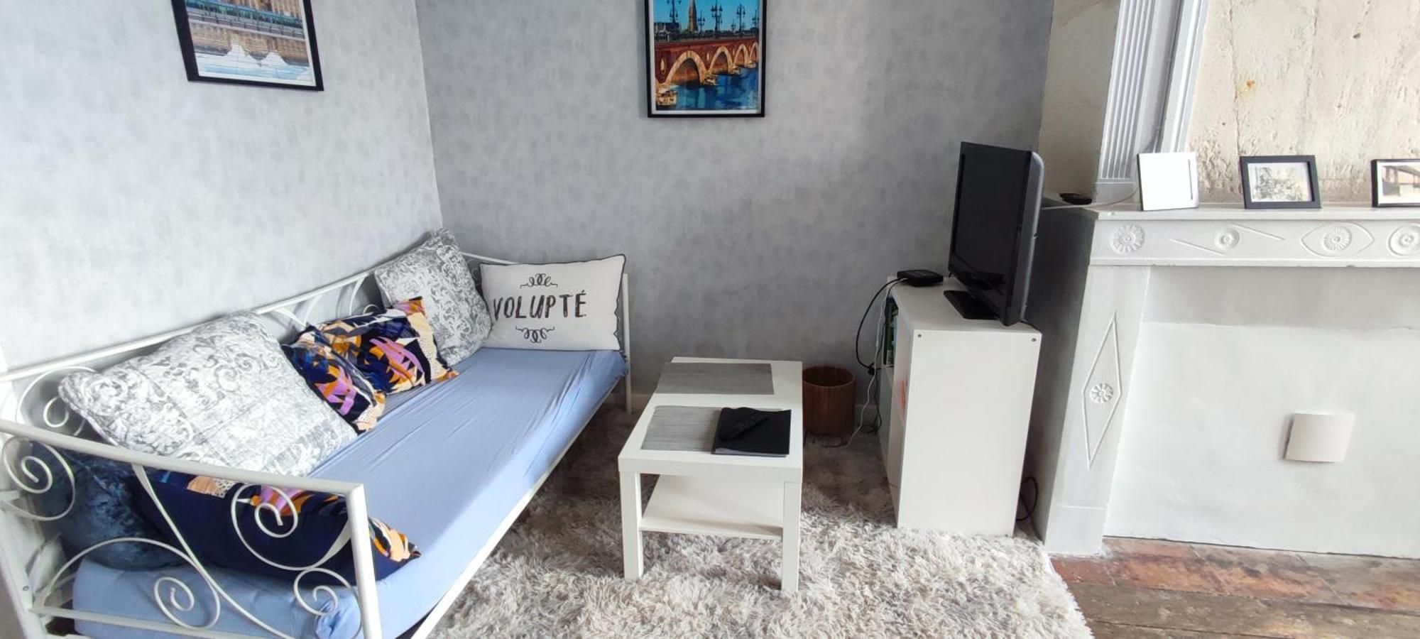 Celine Et Jose Apartman Cubzac-les-Ponts Kültér fotó